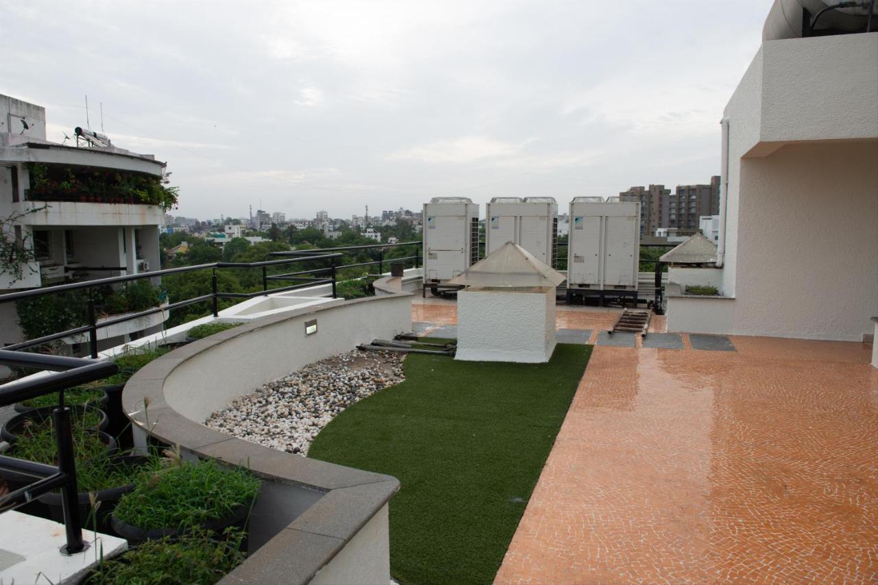 Monarch Montvert Pune Luaran gambar