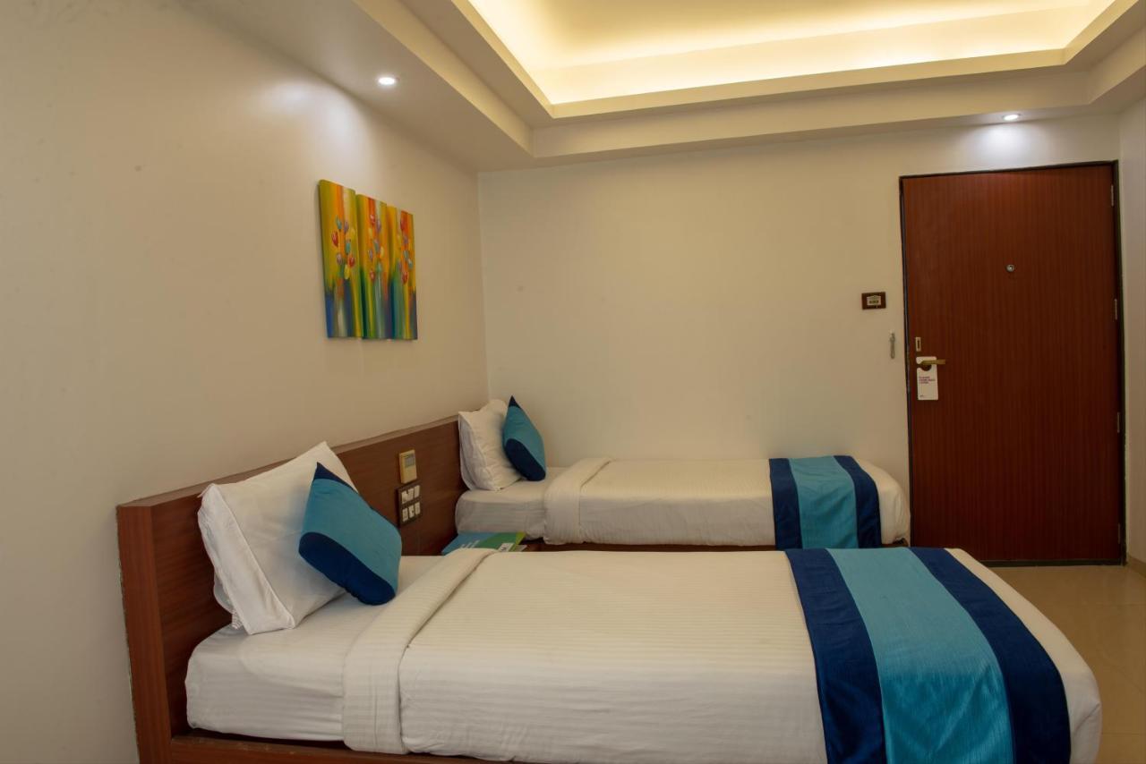 Monarch Montvert Pune Luaran gambar