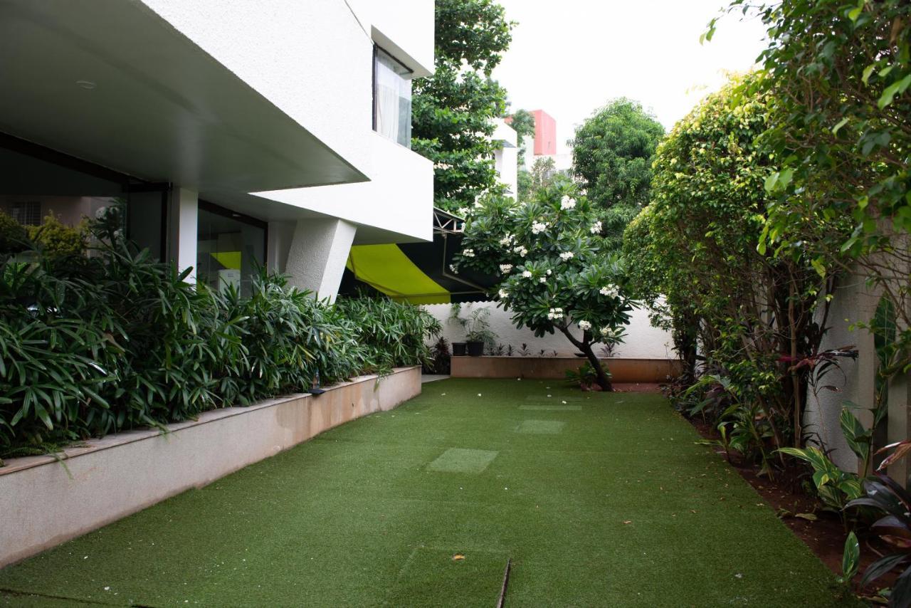 Monarch Montvert Pune Luaran gambar