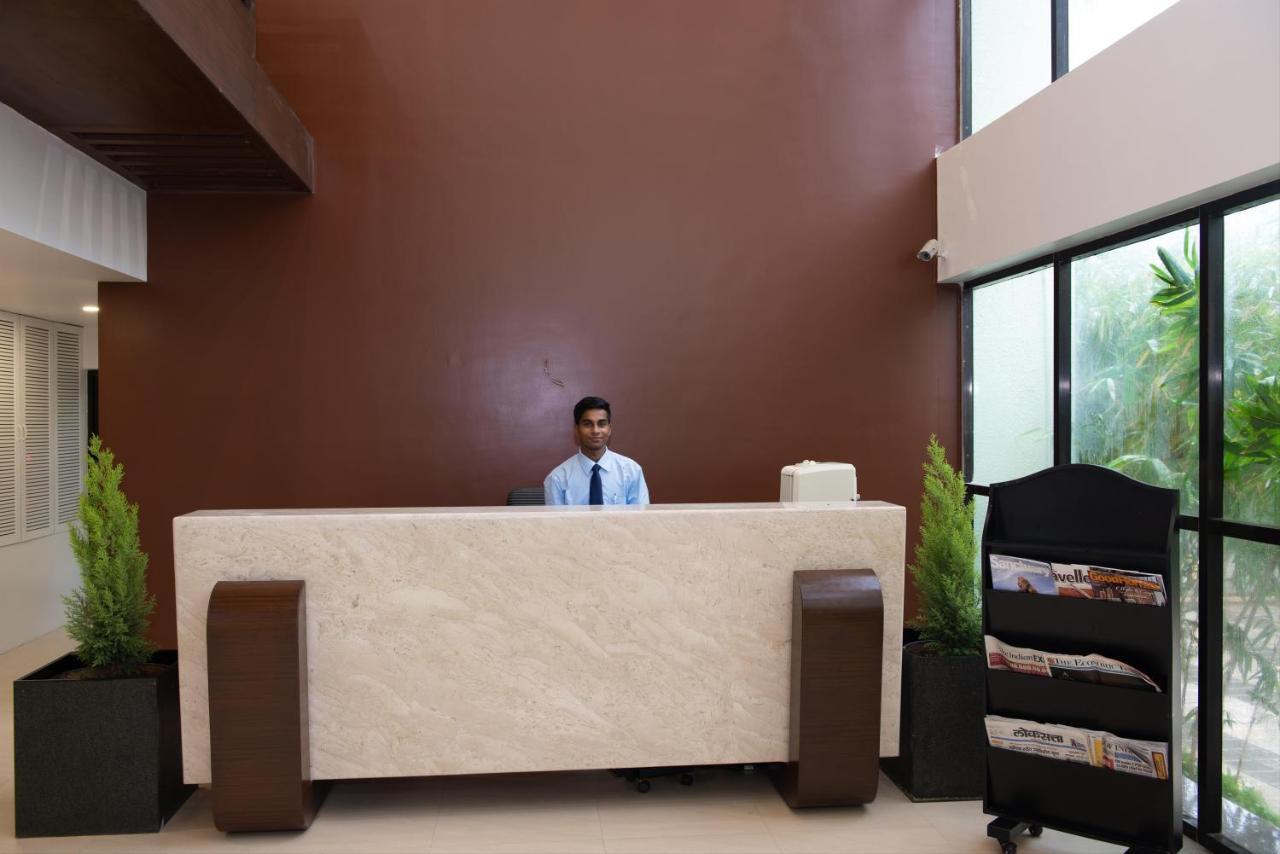 Monarch Montvert Pune Luaran gambar